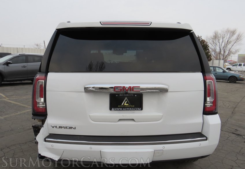 2020 GMC Yukon - Image 13