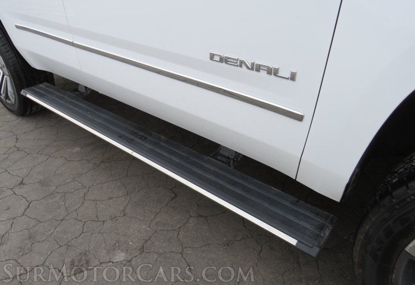 2020 GMC Yukon - Image 21