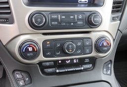 2020 GMC Yukon - Image 41