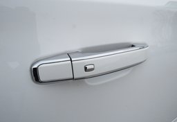 2020 GMC Yukon - Image 20