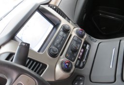 2020 GMC Yukon - Image 38