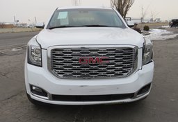 2020 GMC Yukon - Image 12