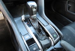 2018 Honda Civic Hatchback - Image 36