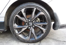 2018 Honda Civic Hatchback - Image 19