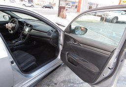 2018 Honda Civic Hatchback - Image 21