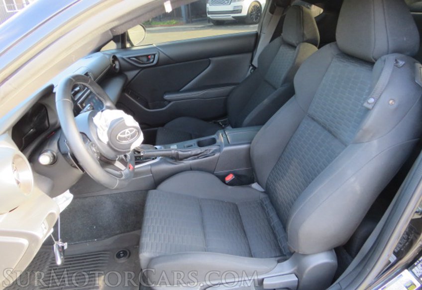 2023 Toyota GR86 - Image 23