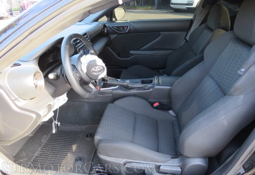 2023 Toyota GR86 - Image 21