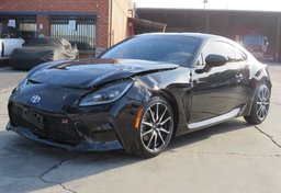 2023 Toyota GR86 - Image 4