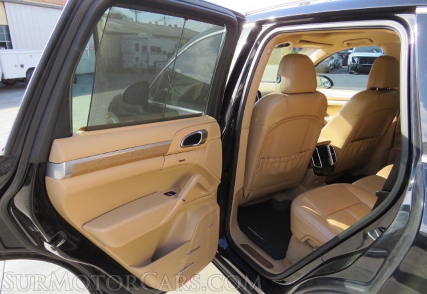 2012 Porsche Cayenne - Image 26