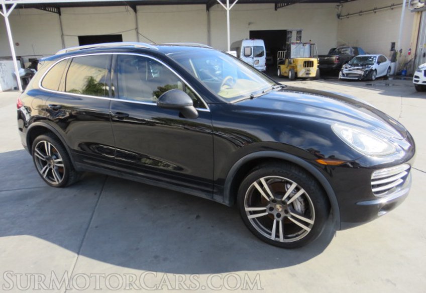 2012 Porsche Cayenne - Image 2