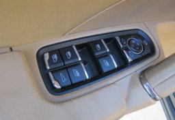 2012 Porsche Cayenne - Image 47