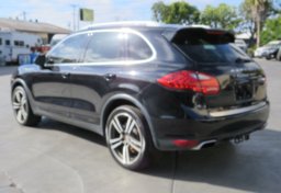 2012 Porsche Cayenne - Image 7