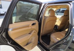 2012 Porsche Cayenne - Image 26