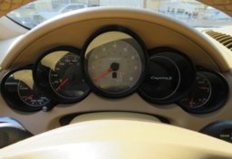 2012 Porsche Cayenne - Image 33