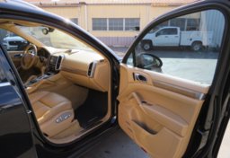 2012 Porsche Cayenne - Image 21