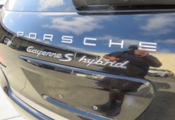 2012 Porsche Cayenne - Image 15