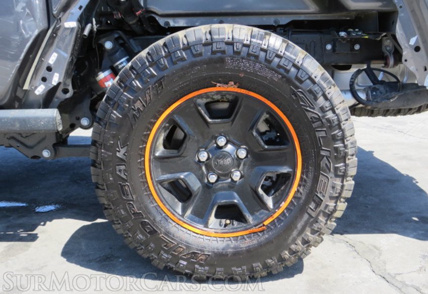 2022 Jeep Gladiator - Image 16