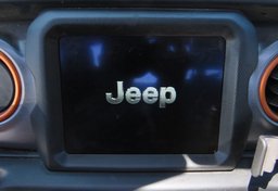 2022 Jeep Gladiator - Image 42