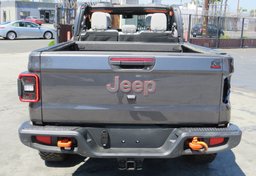 2022 Jeep Gladiator - Image 10