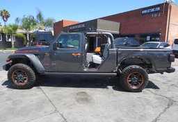 2022 Jeep Gladiator - Image 11