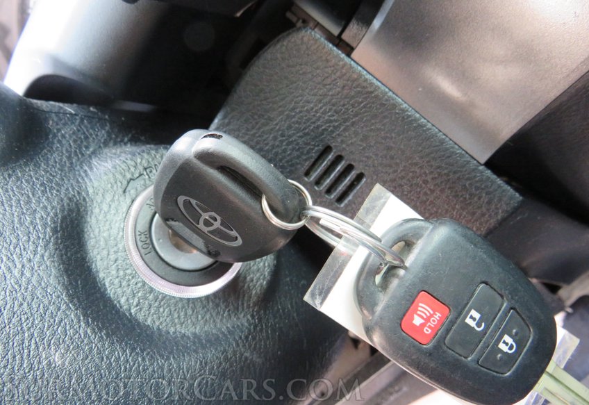 2020 Toyota Tacoma 4WD - Image 36