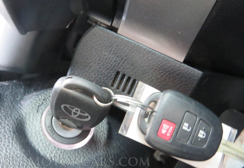 2020 Toyota Tacoma 4WD - Image 39