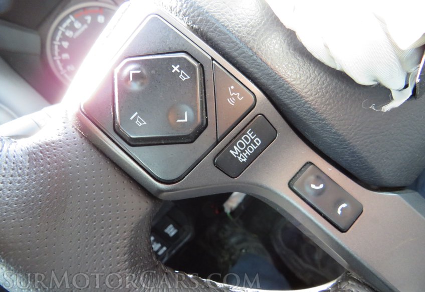 2020 Toyota Tacoma 4WD - Image 29