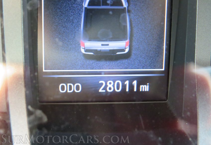 2020 Toyota Tacoma 4WD - Image 33