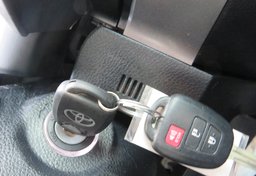 2020 Toyota Tacoma 4WD - Image 39