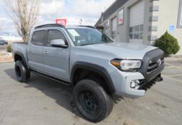 2020 Toyota Tacoma 4WD - Image 3