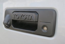 2020 Toyota Tacoma 4WD - Image 21