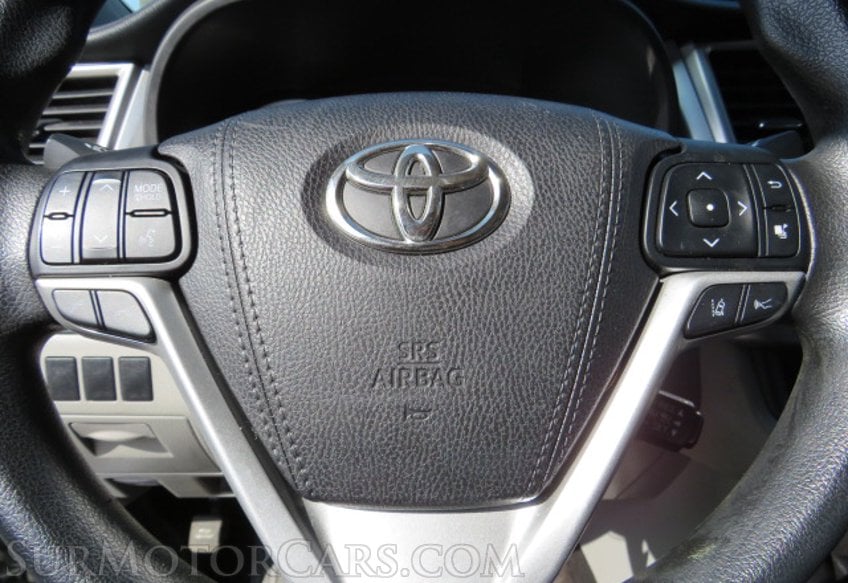 2018 Toyota Highlander - Image 35