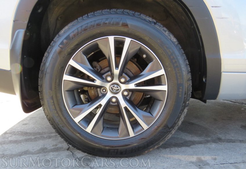 2018 Toyota Highlander - Image 16