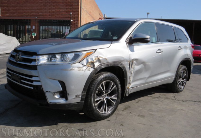 2018 Toyota Highlander - Image 3