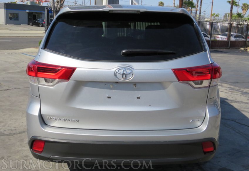2018 Toyota Highlander - Image 12