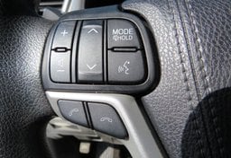 2018 Toyota Highlander - Image 36