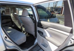 2018 Toyota Highlander - Image 24