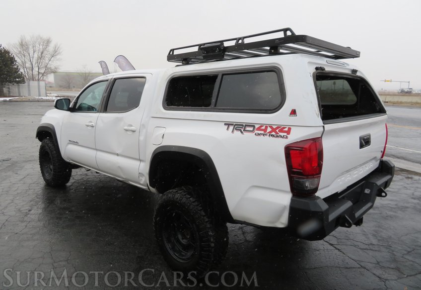 2019 Toyota Tacoma 4WD - Image 8