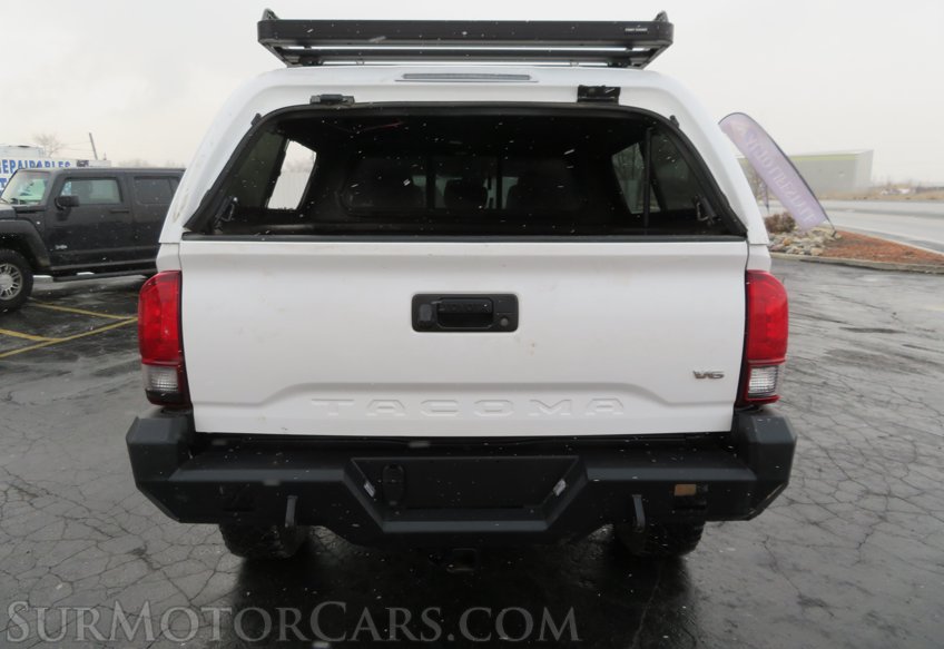 2019 Toyota Tacoma 4WD - Image 10