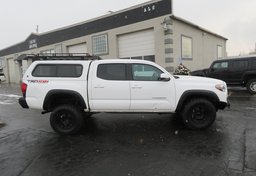 2019 Toyota Tacoma 4WD - Image 9