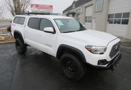 2019 Toyota Tacoma 4WD - Image 3