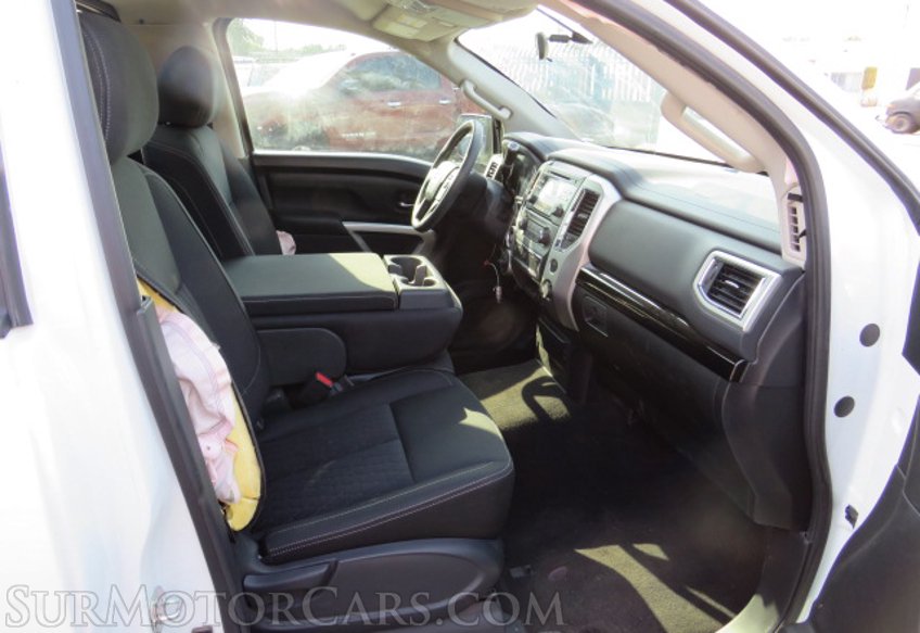 2017 Nissan Titan - Image 26