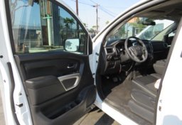 2017 Nissan Titan - Image 21