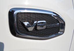 2017 Nissan Titan - Image 18