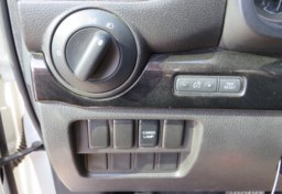 2017 Nissan Titan - Image 33