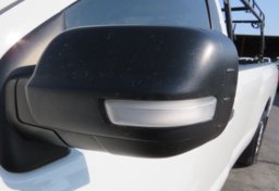 2017 Nissan Titan - Image 17