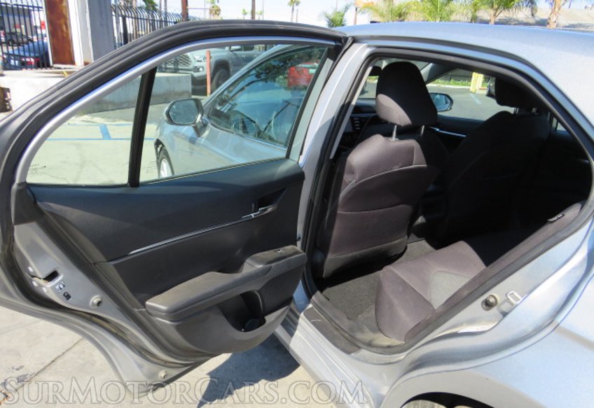 2019 Toyota Camry - Image 21
