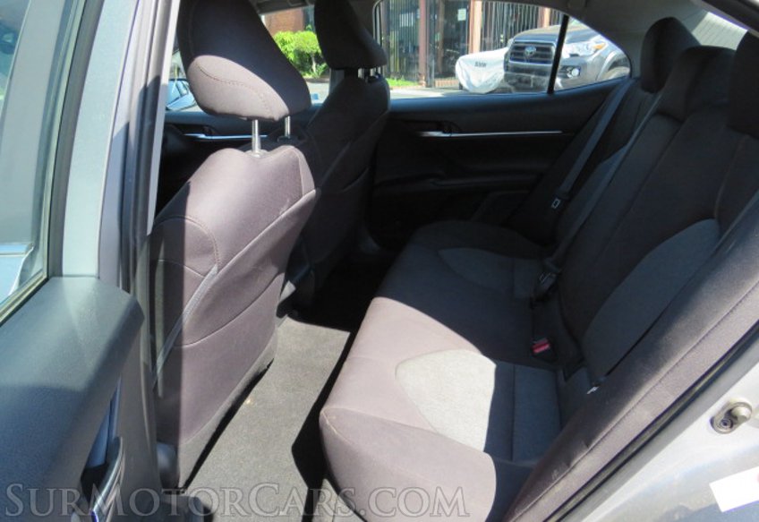 2019 Toyota Camry - Image 29