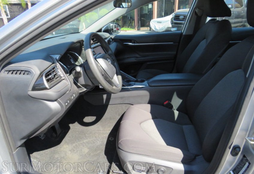 2019 Toyota Camry - Image 25