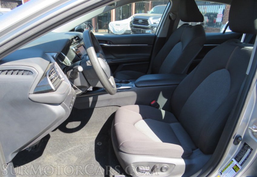 2019 Toyota Camry - Image 23